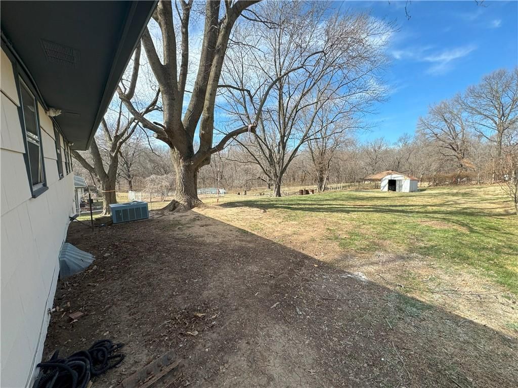 6630 WOOD Avenue — photo 5