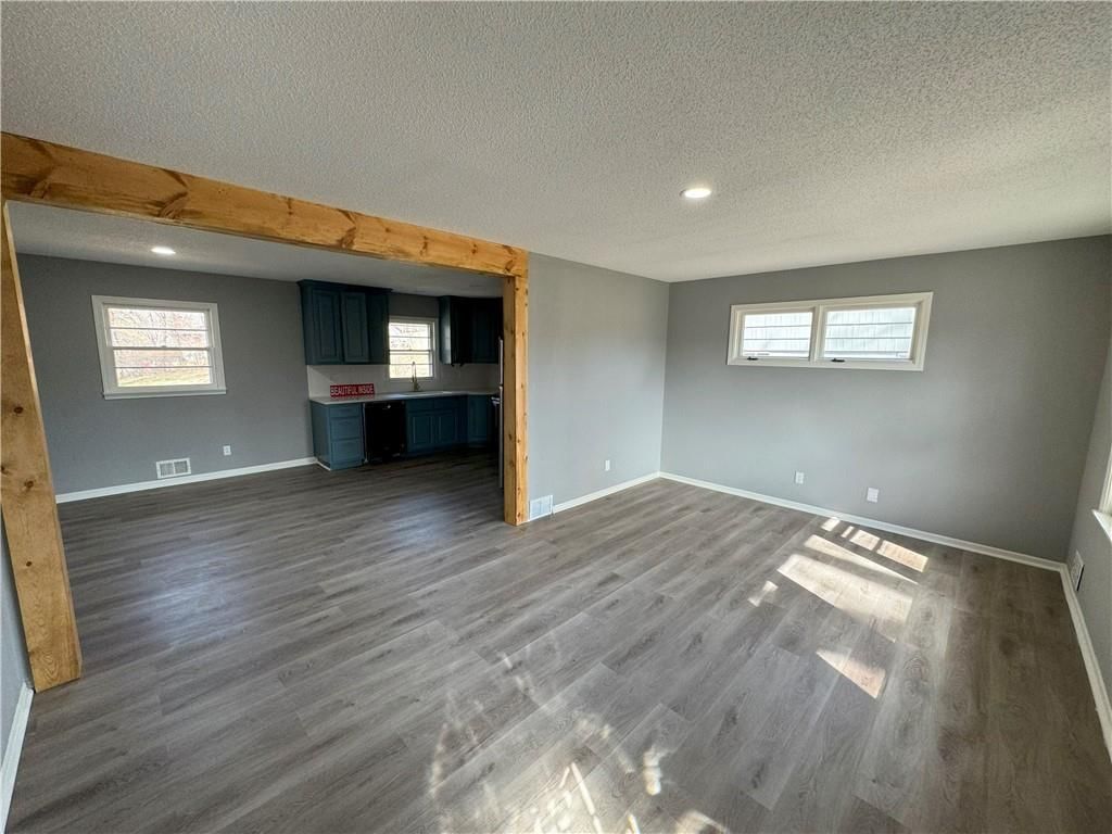 6630 WOOD Avenue — photo 7