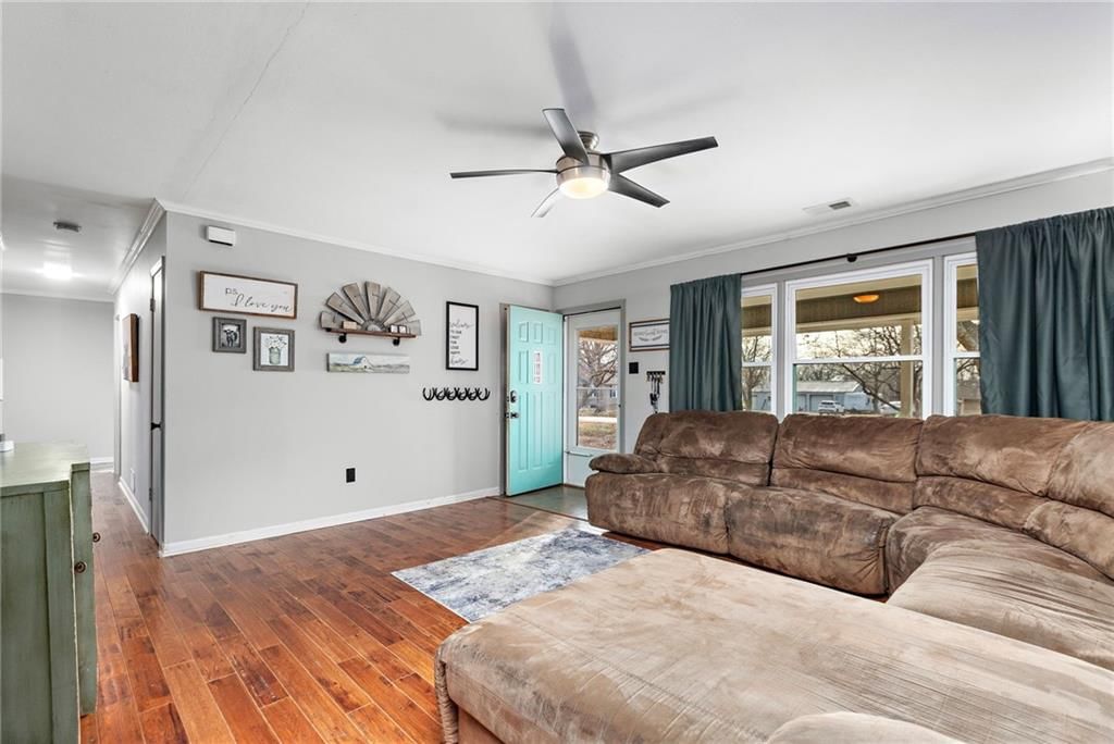 219 Madison Street — photo 4