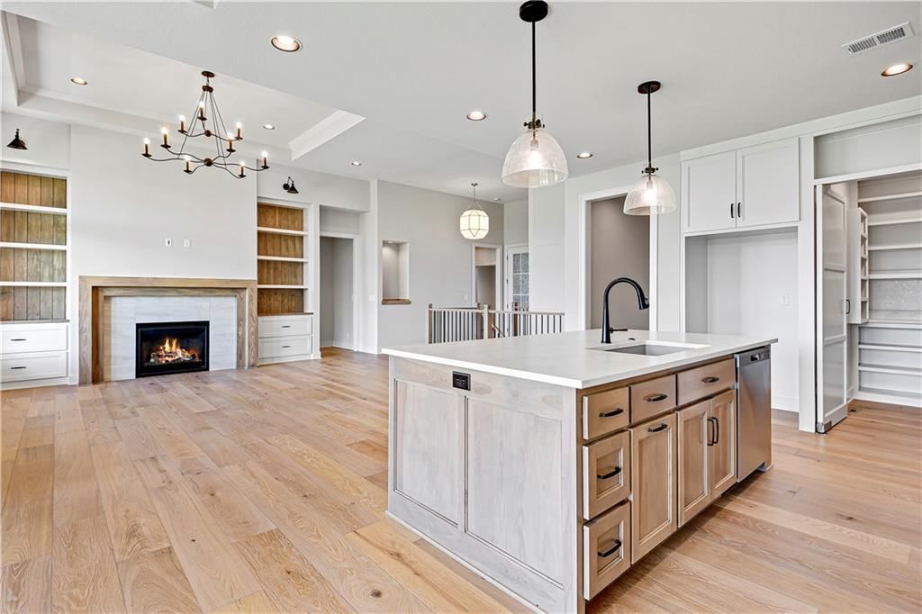 22039 W 100th Terrace — photo 11