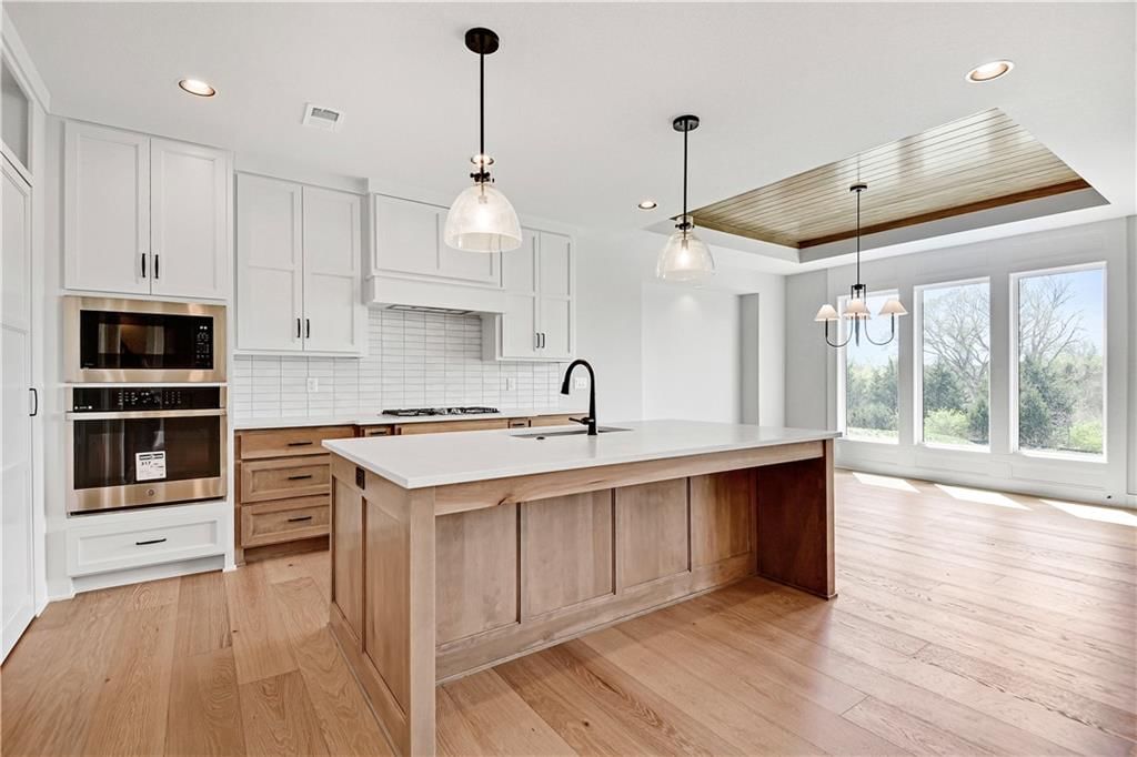 22039 W 100th Terrace — photo 13