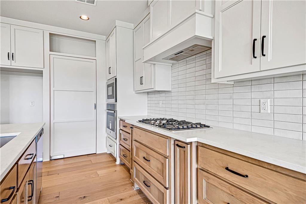 22039 W 100th Terrace — photo 17