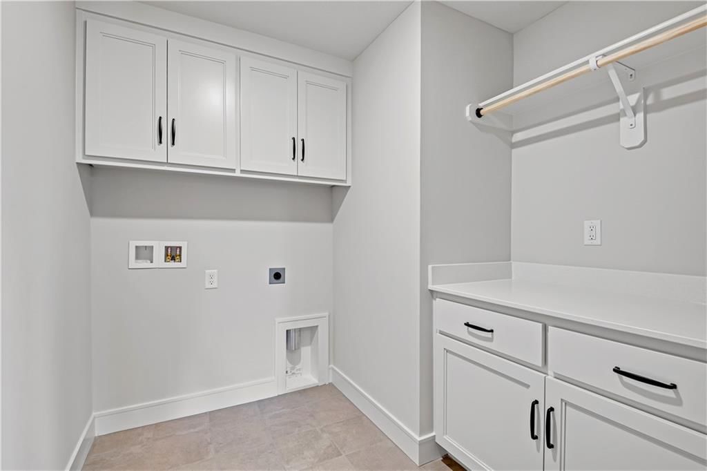 22039 W 100th Terrace — photo 36