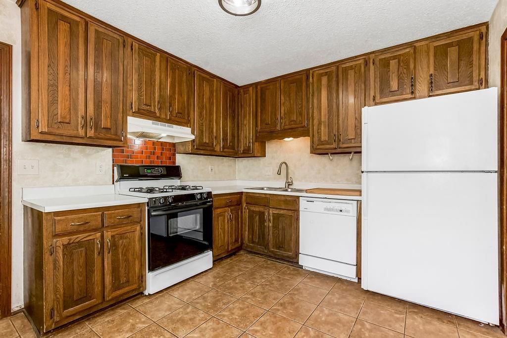 11304 W 71st Terrace — photo 6
