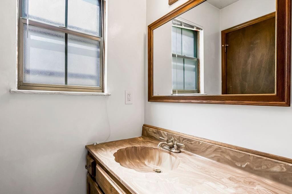 11304 W 71st Terrace — photo 10