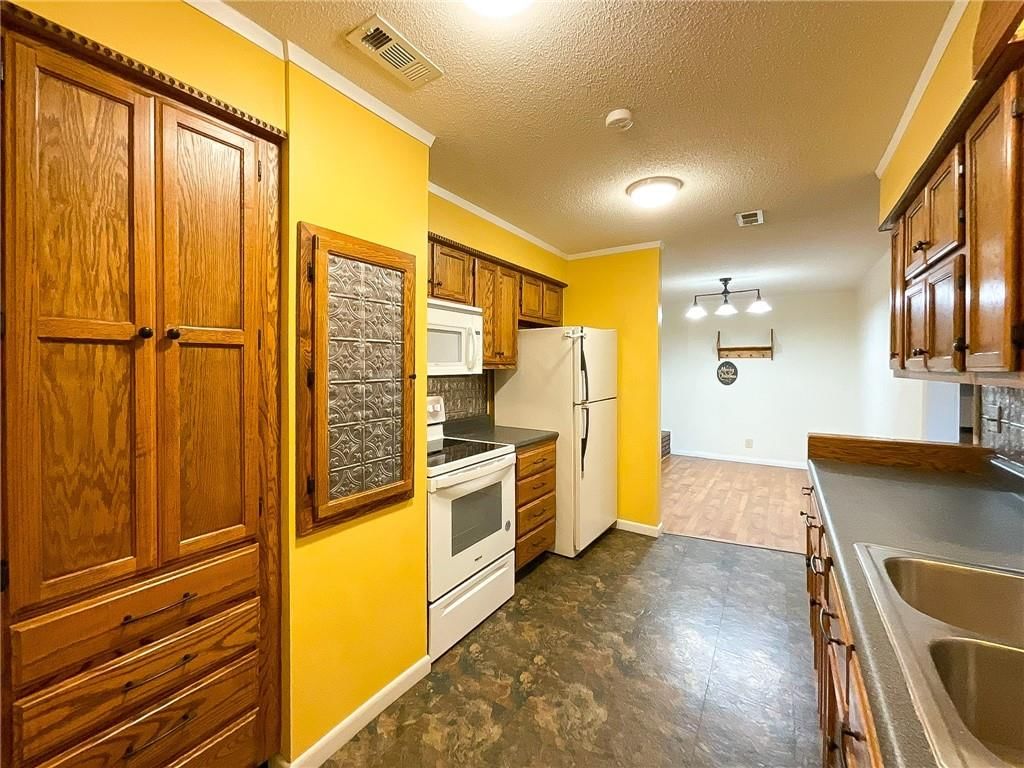31144 Rattlesnake Hill Road — photo 32