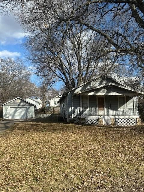 1809 S Willow Court — photo 2