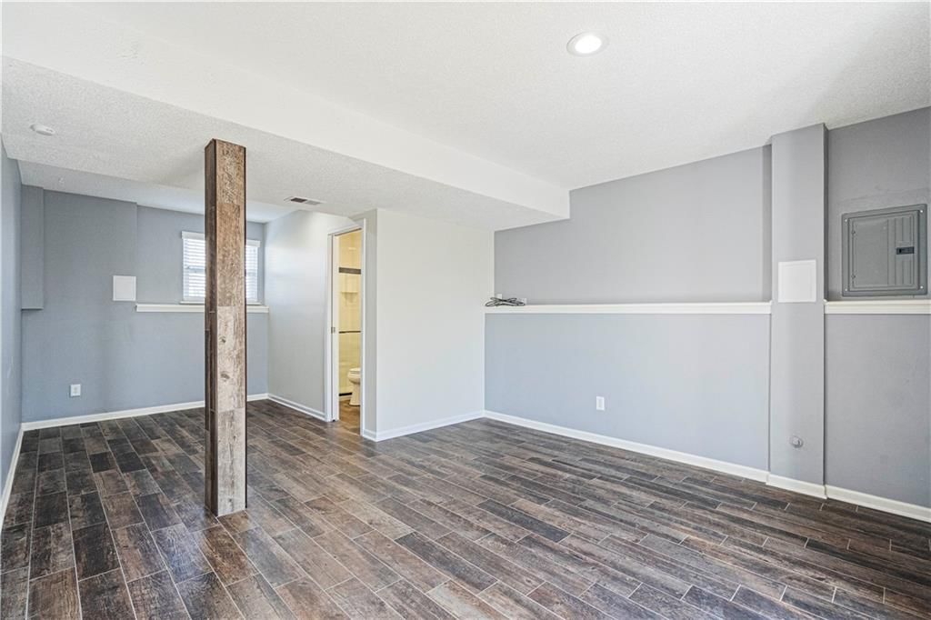 800 Deerfield Drive — photo 19