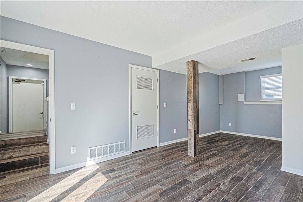 800 Deerfield Drive — photo 20