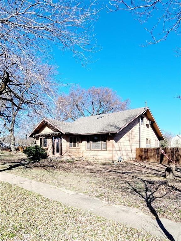401 E Mary Street — photo 24