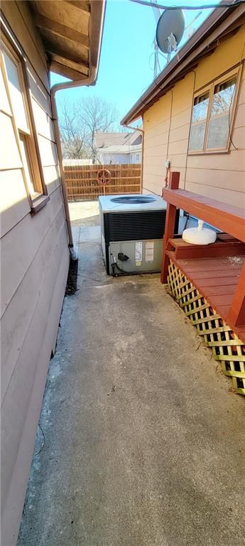 401 E Mary Street — photo 27