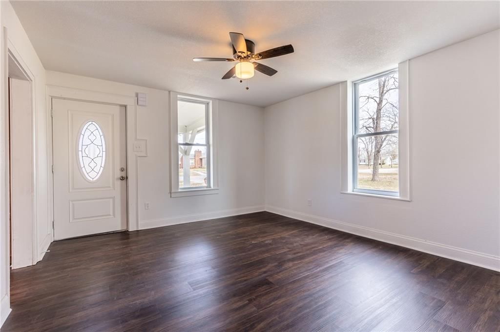811 Locust Street — photo 11