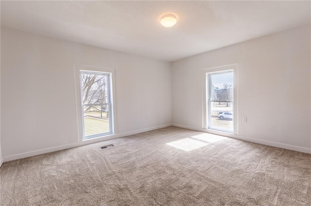811 Locust Street — photo 30