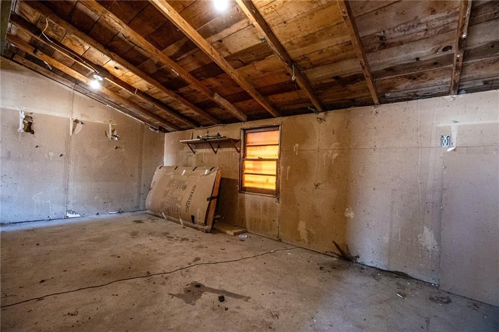 811 Locust Street — photo 35