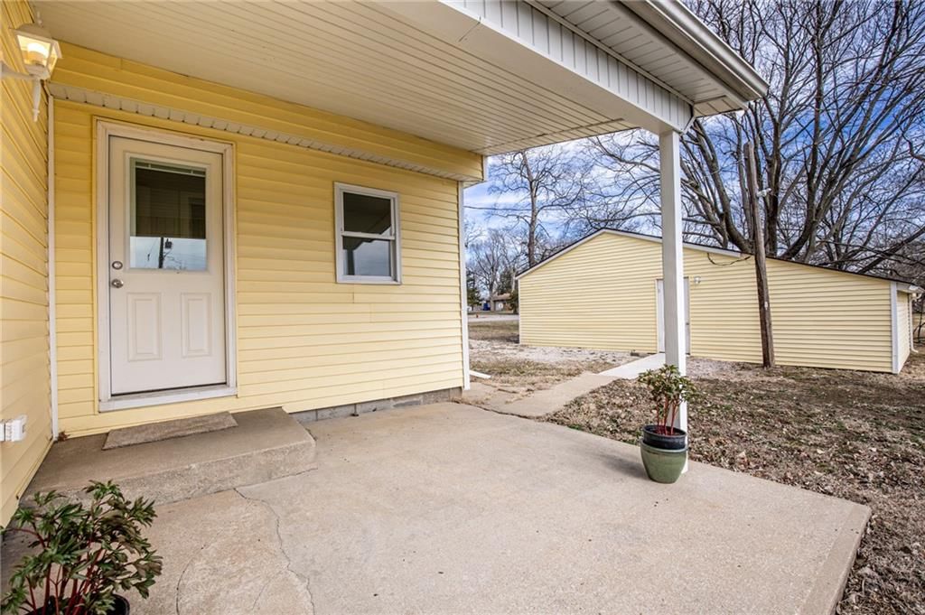 811 Locust Street — photo 8
