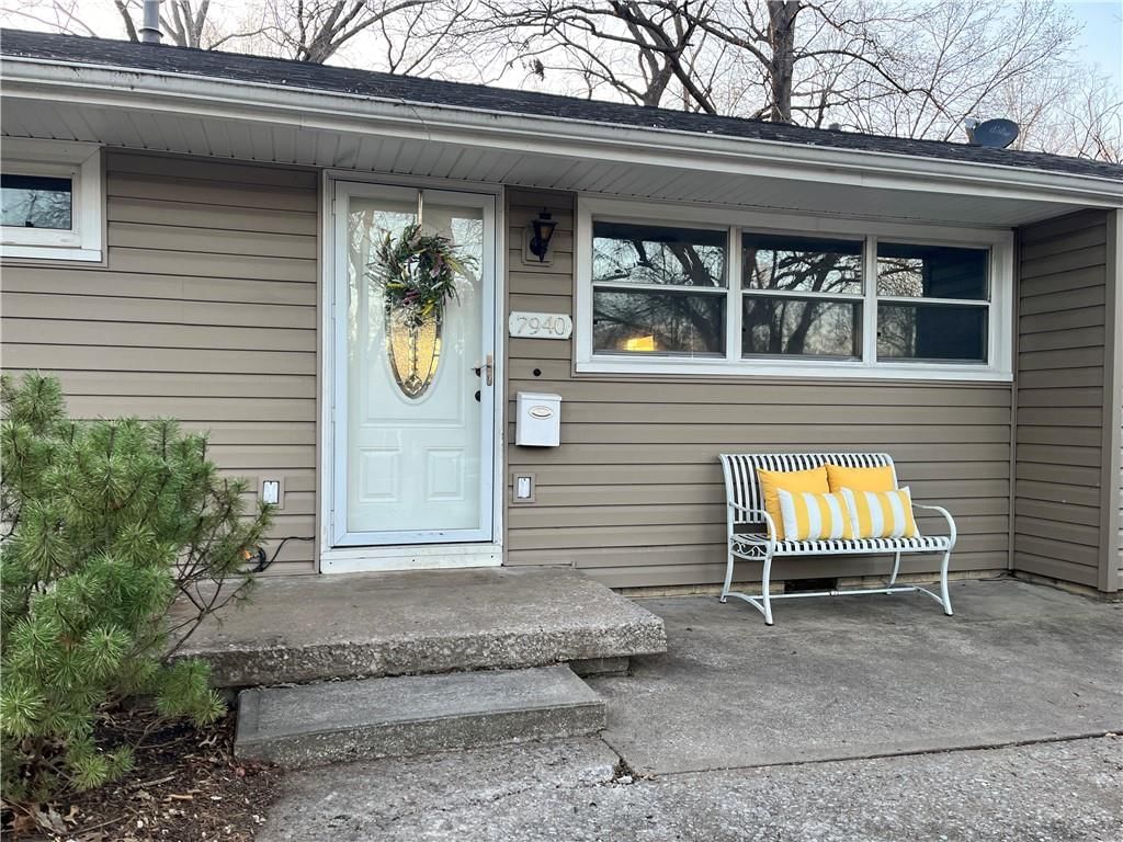 7940 MAPLE Street — photo 18