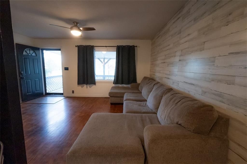 225 W 5th Street — photo 5