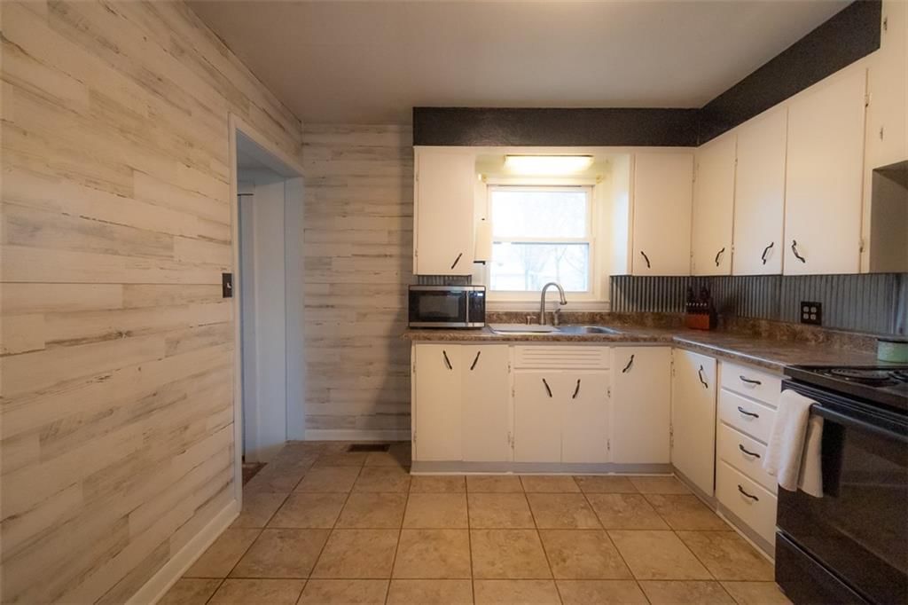 225 W 5th Street — photo 8