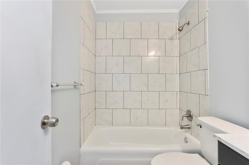 4306 NE 52nd Terrace — photo 18