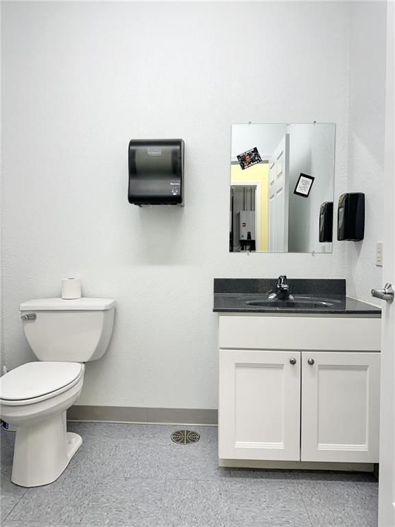 725 S Mitchell Avenue — photo 20