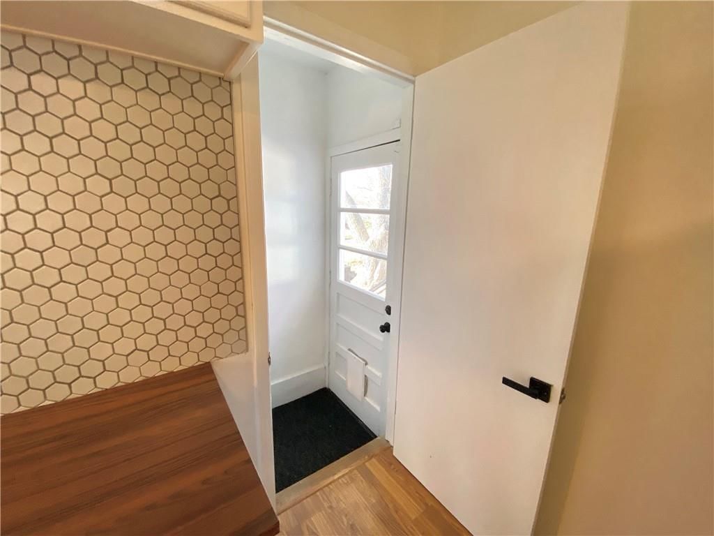 13428 Winchester Avenue — photo 23