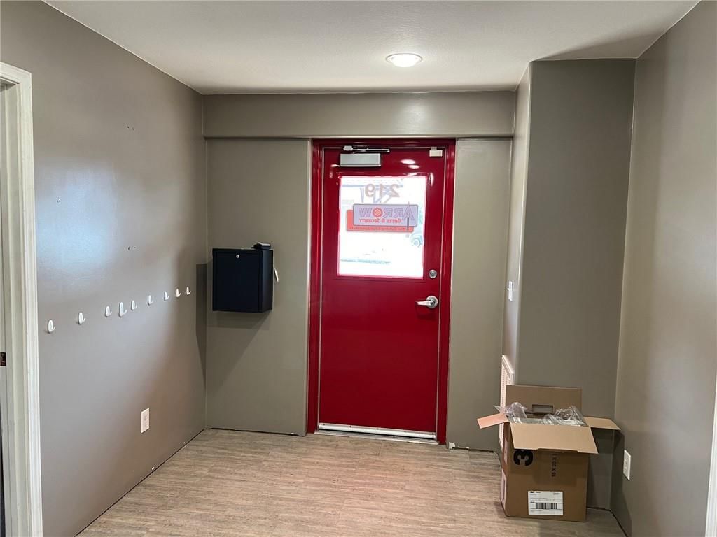 219 W Mason Street — photo 7