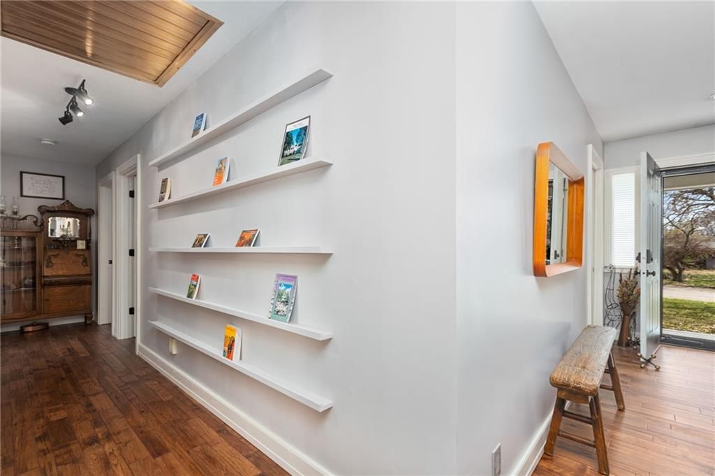 1624 S Oak Street — photo 18