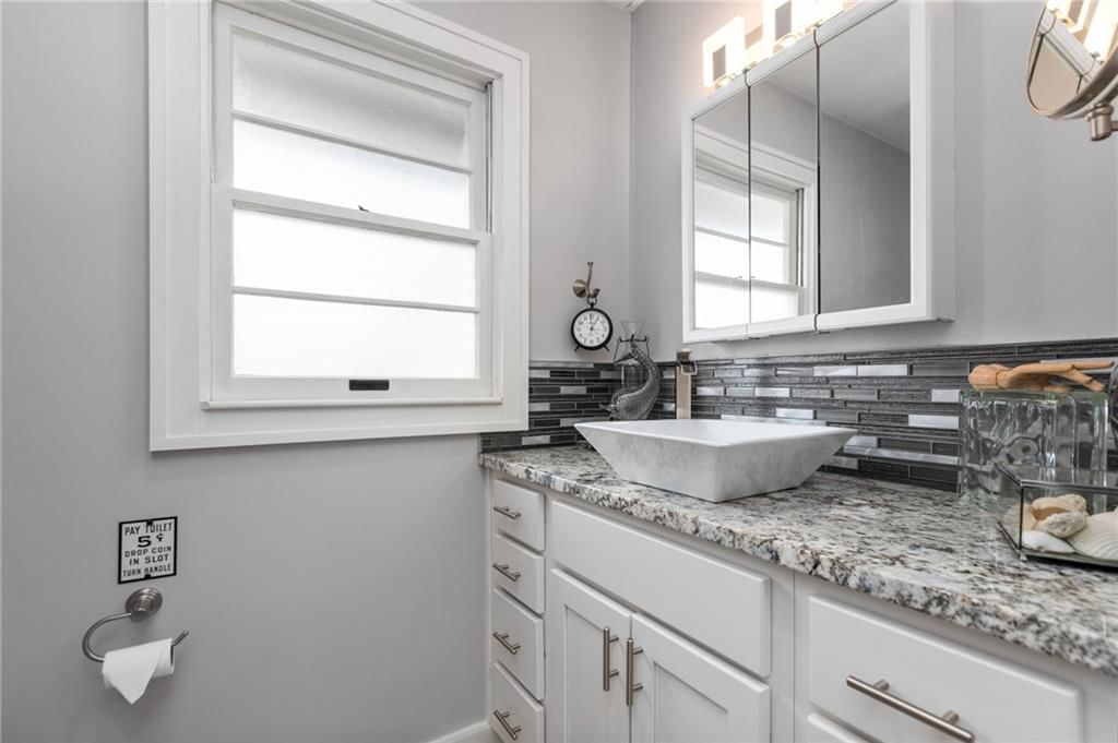1624 S Oak Street — photo 27