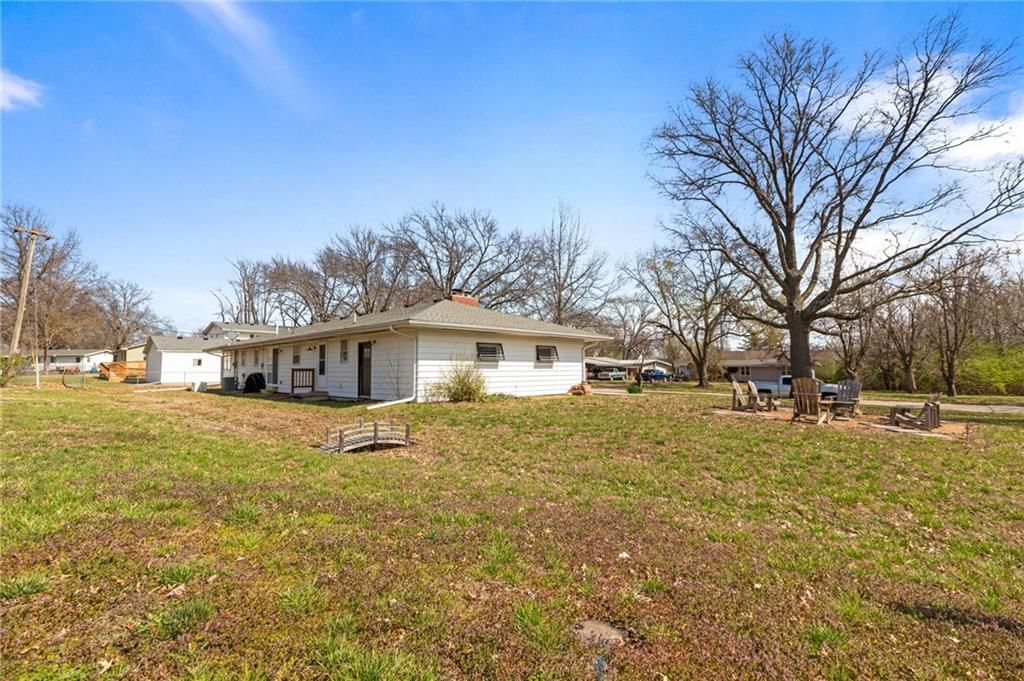 1624 S Oak Street — photo 34