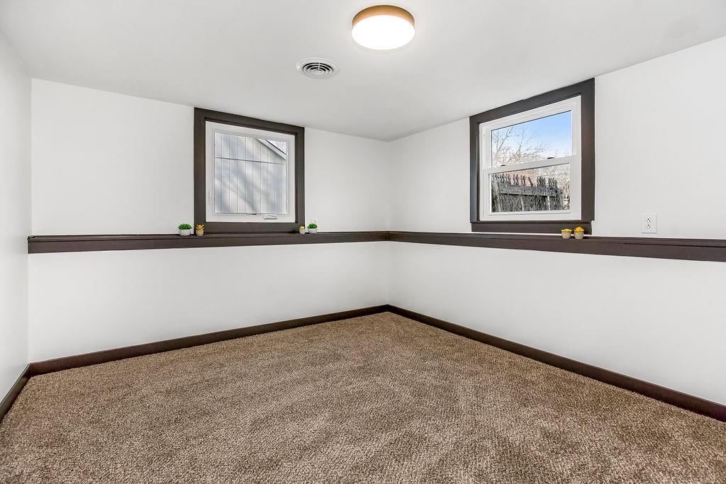 1453 S Ash Street — photo 15
