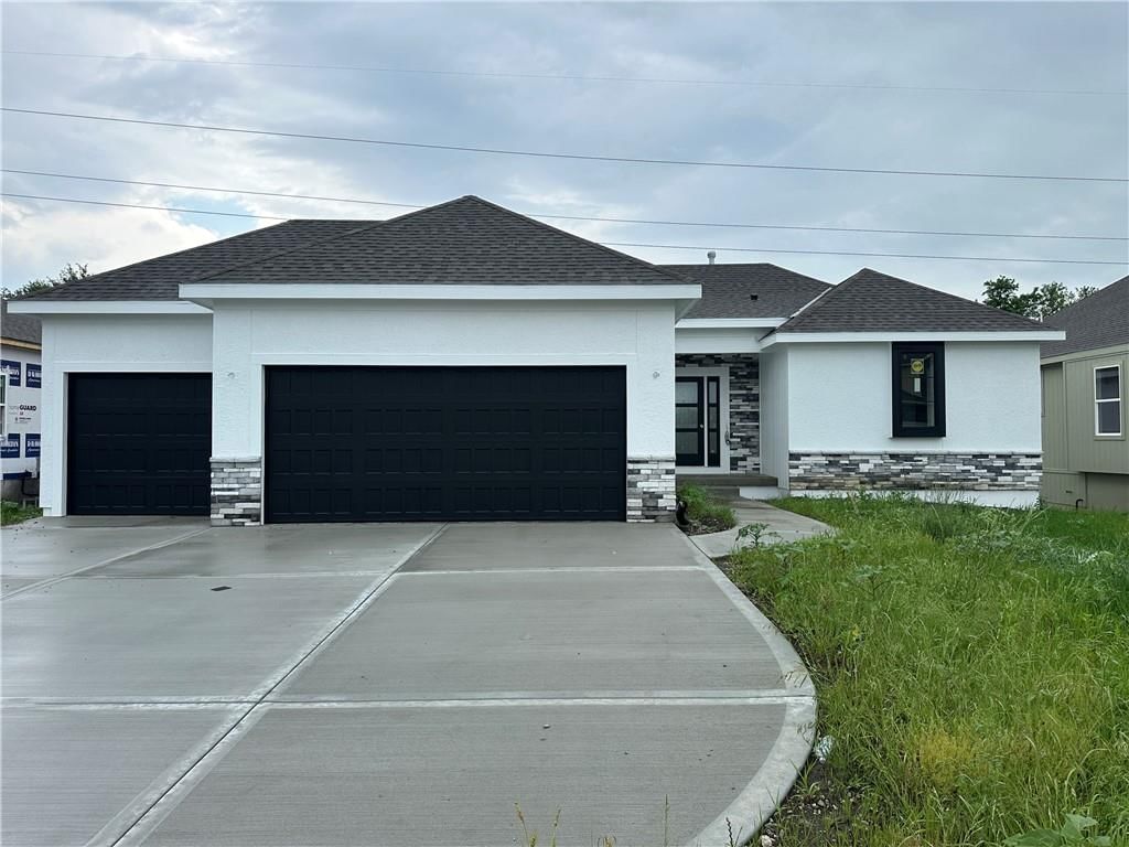 24811 W 178th Court, Gardner, KS