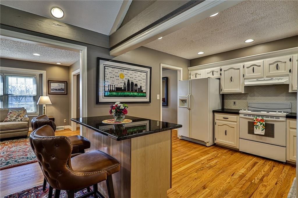 9701 N Charlotte Street — photo 16