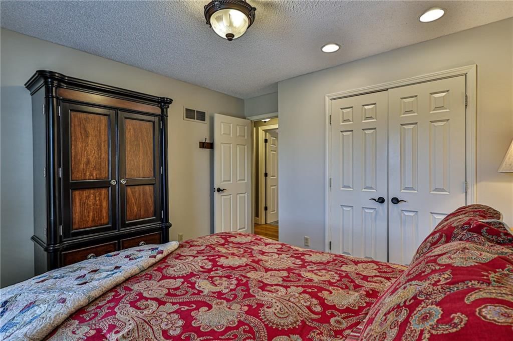 9701 N Charlotte Street — photo 24
