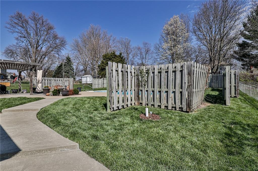 9701 N Charlotte Street — photo 39