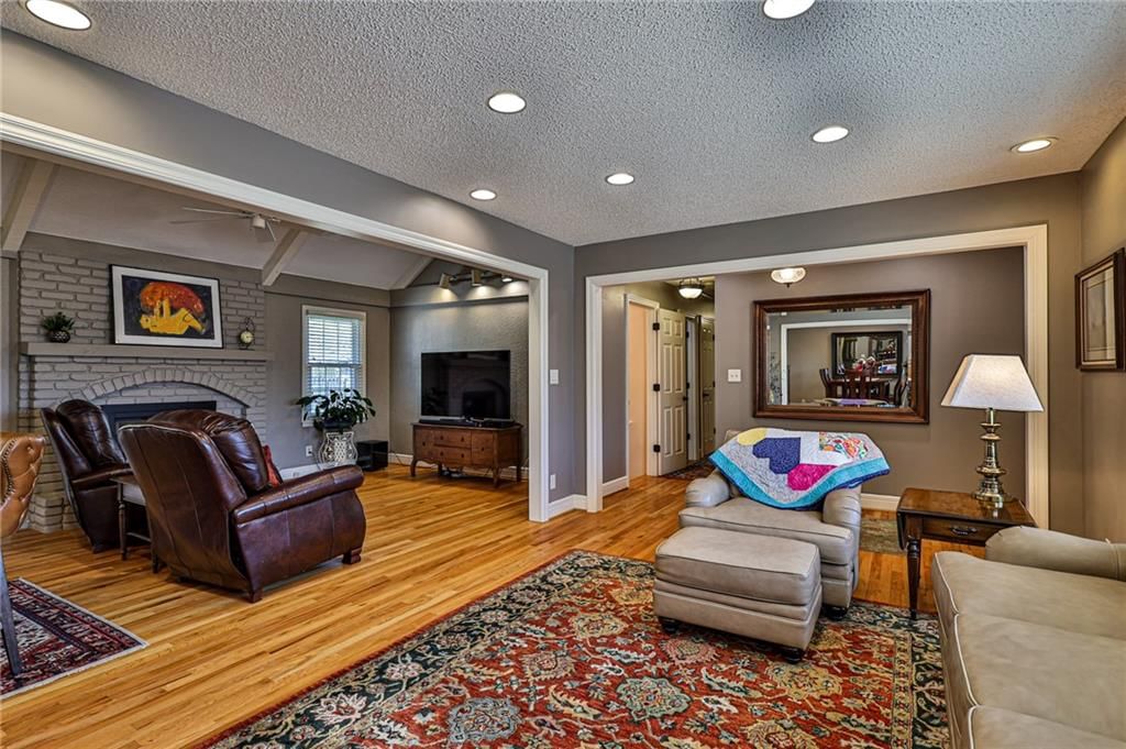 9701 N Charlotte Street — photo 10