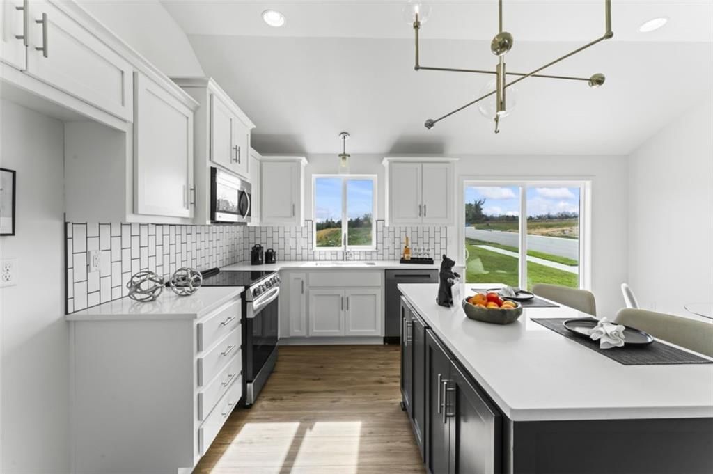 801 SE Dry Creek Drive — photo 12