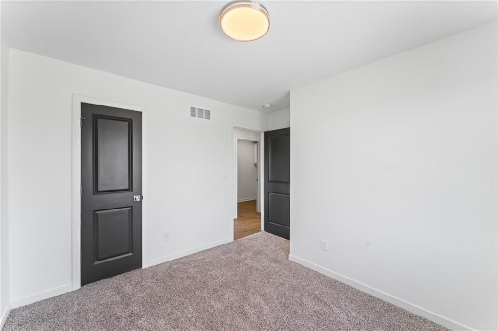 801 SE Dry Creek Drive — photo 31