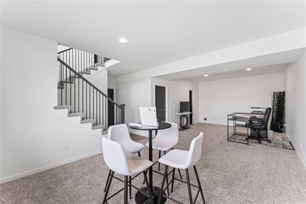 801 SE Dry Creek Drive — photo 35