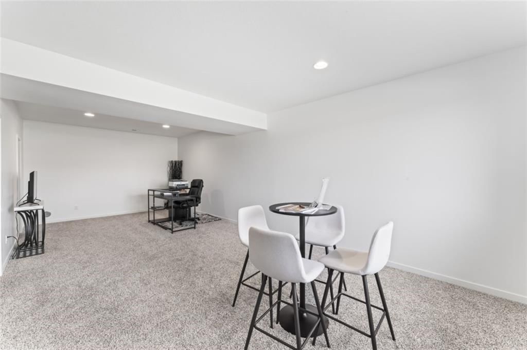 801 SE Dry Creek Drive — photo 36