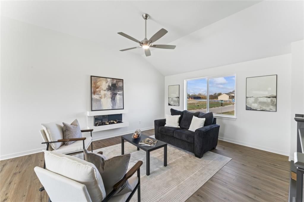 801 SE Dry Creek Drive — photo 6