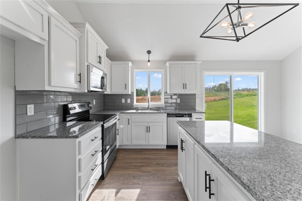 803 SE Dry Creek Drive — photo 13