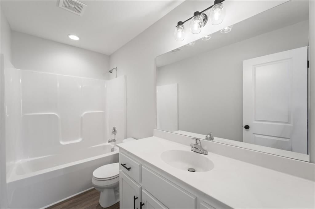 803 SE Dry Creek Drive — photo 16