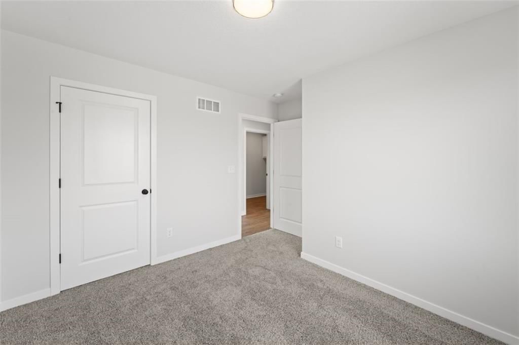 803 SE Dry Creek Drive — photo 25