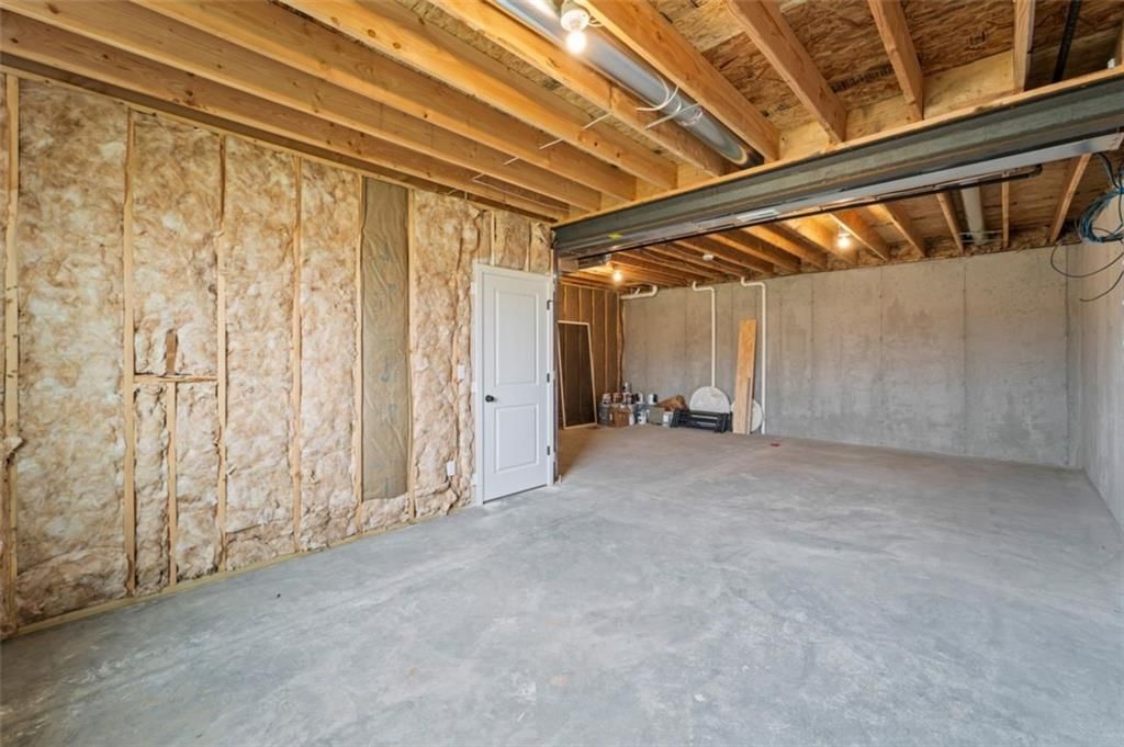 803 SE Dry Creek Drive — photo 32