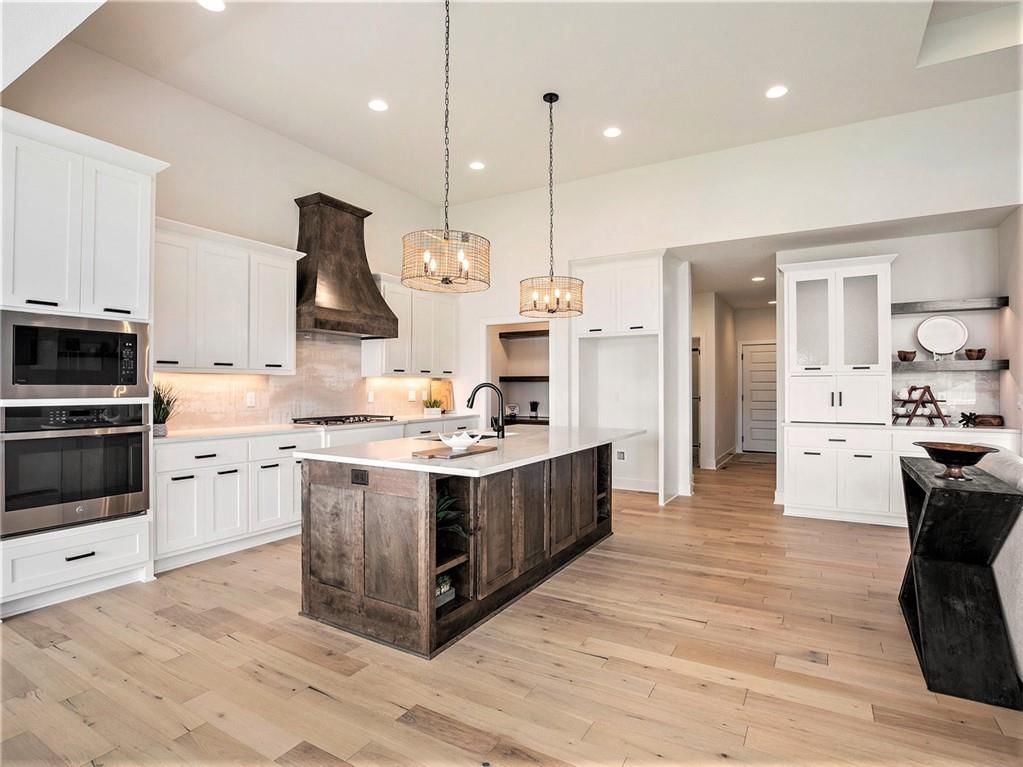 2903 NE 102nd Street — photo 8
