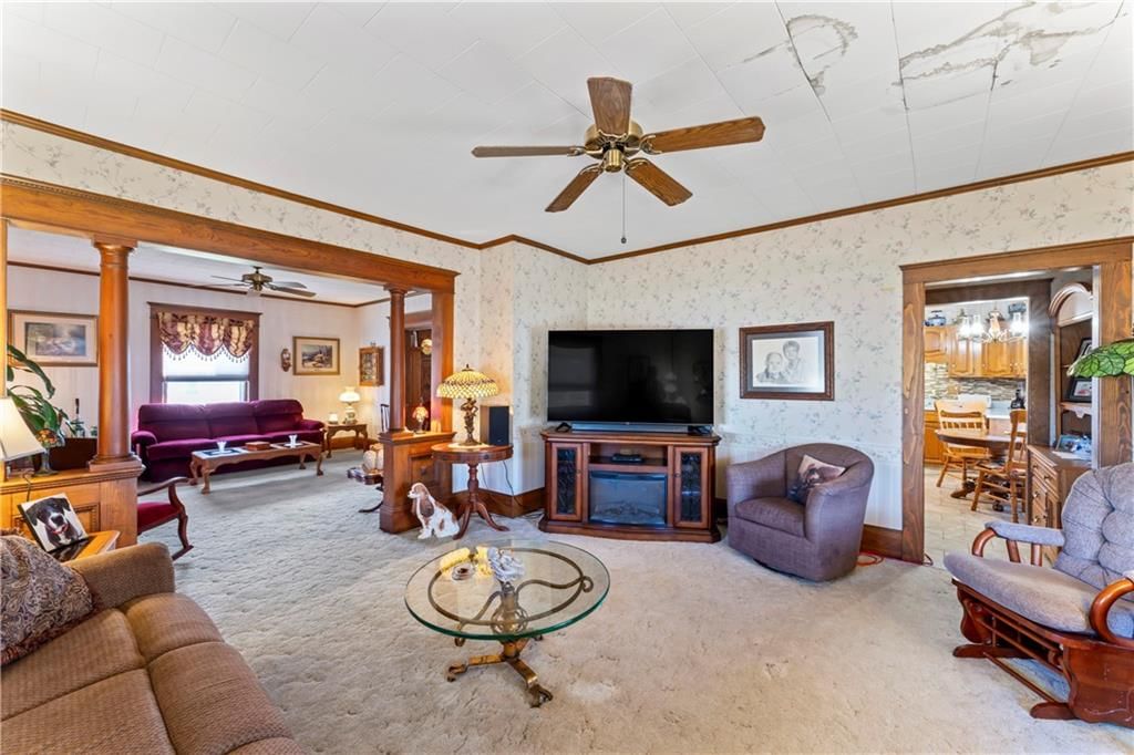 215 E Maple Street — photo 16