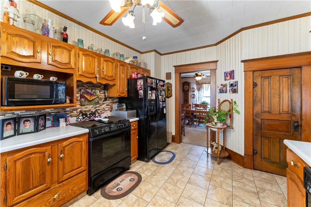 215 E Maple Street — photo 25