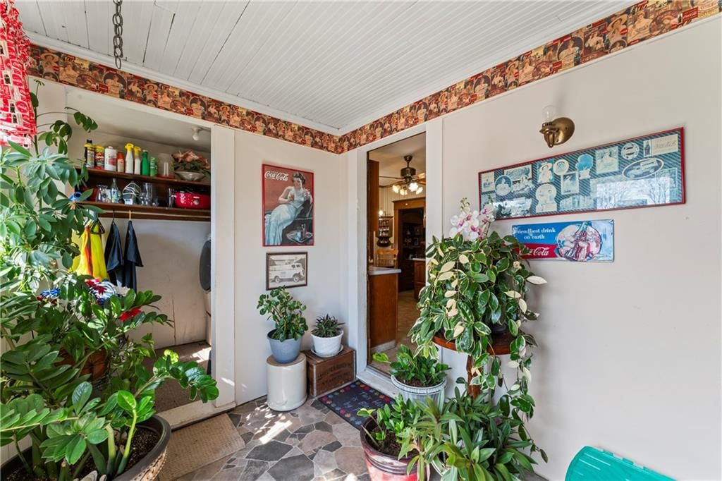 215 E Maple Street — photo 30
