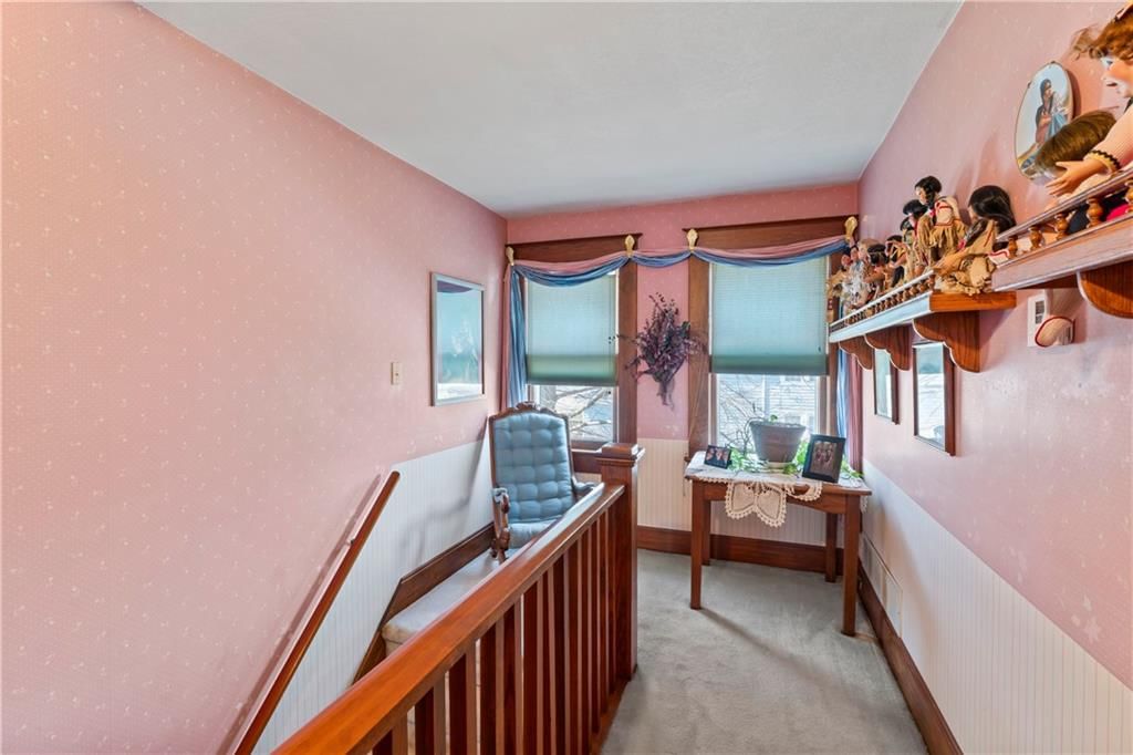 215 E Maple Street — photo 35