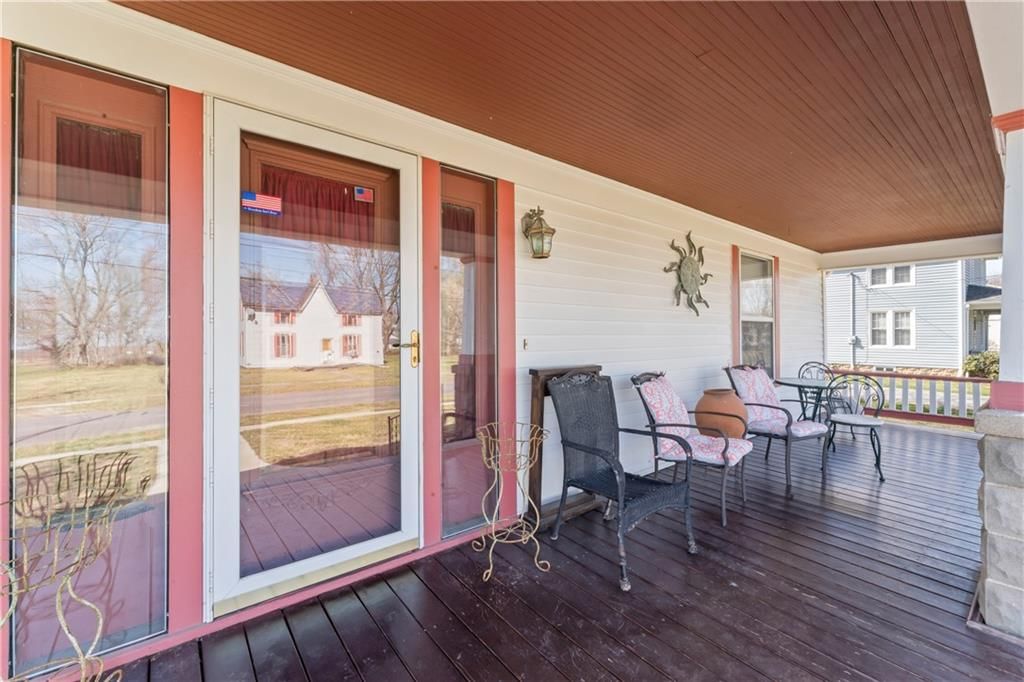 215 E Maple Street — photo 43